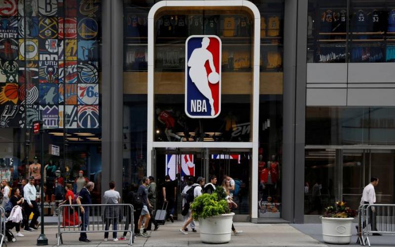 NBA confirma que 16 jugadores padecen Covid-19