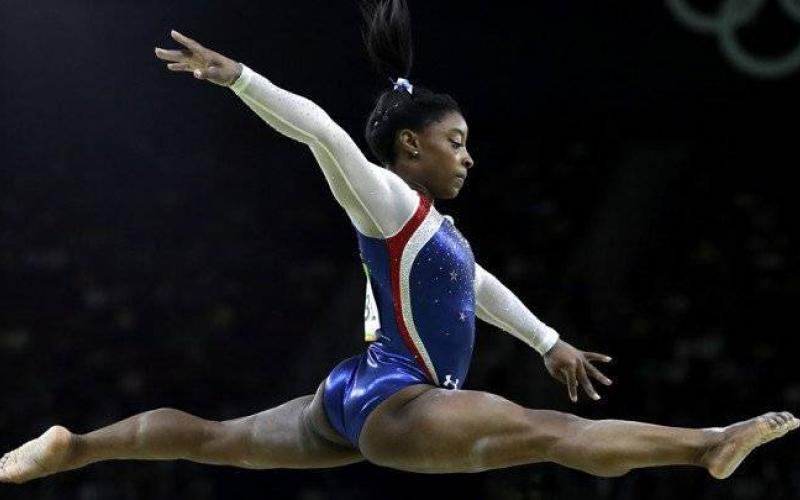 Simone Biles demanda a Comité Olímpico de Estados Unidos por abuso sexual