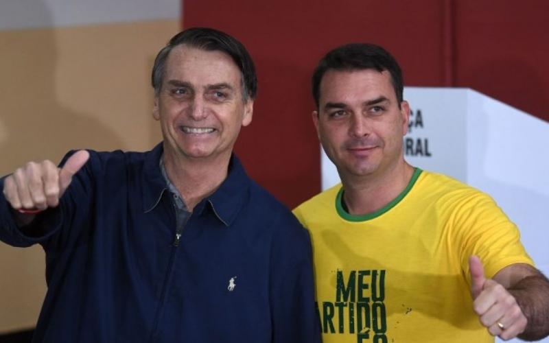 Hijo de Bolsonaro es investigado; lo acusan de lavado de dinero