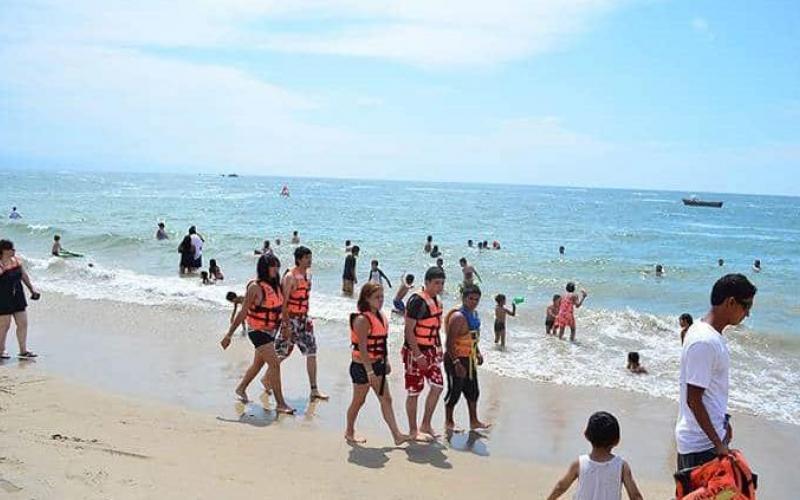 Gran aglomeración de personas el pasado fin de semana en playas de Sinaloa 