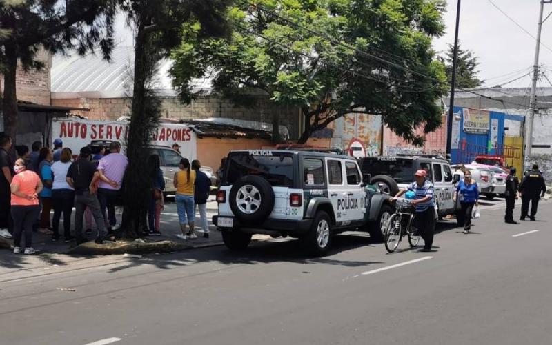 Asesinan a dos hombres en taller mecánico en la CDMX 