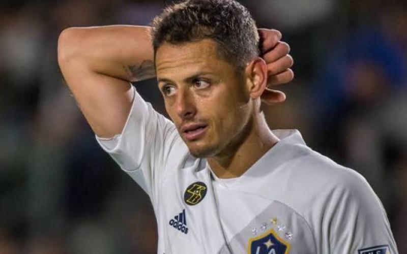 Javier “Chicharito” Hernández tres semanas fuera por desgarre