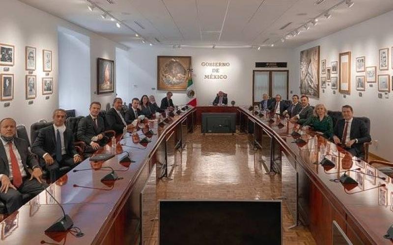 AMLO se reúne con CMN para hablar con empresarios de la crisis económica