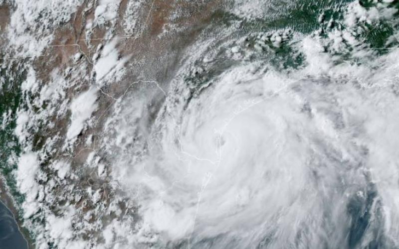 Huracán "Hanna" toca tierra en Texas; afectará al norte de México