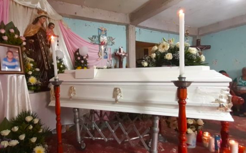 Velorio de la niña de 12 años asesinada en Naolinco, Veracruz