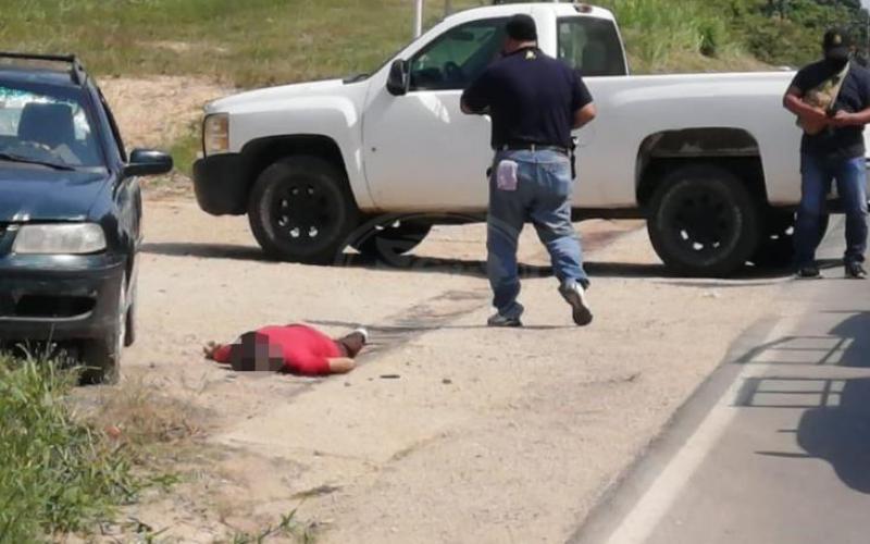 Asesinan a plomazos a un automovilista en el Municipio de Agua Dulce Veracruz