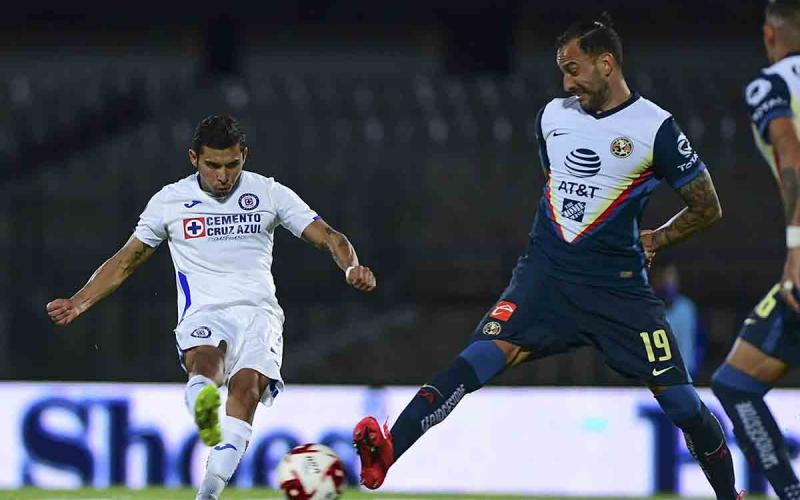 Cruz Azul derrota al América y se coloca como el líder en su grupo en la copa por México