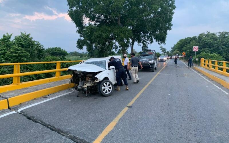 Brutal accidente que enfrentaron fiscales, en una diligencia en la carretera Espinal-Coyutla