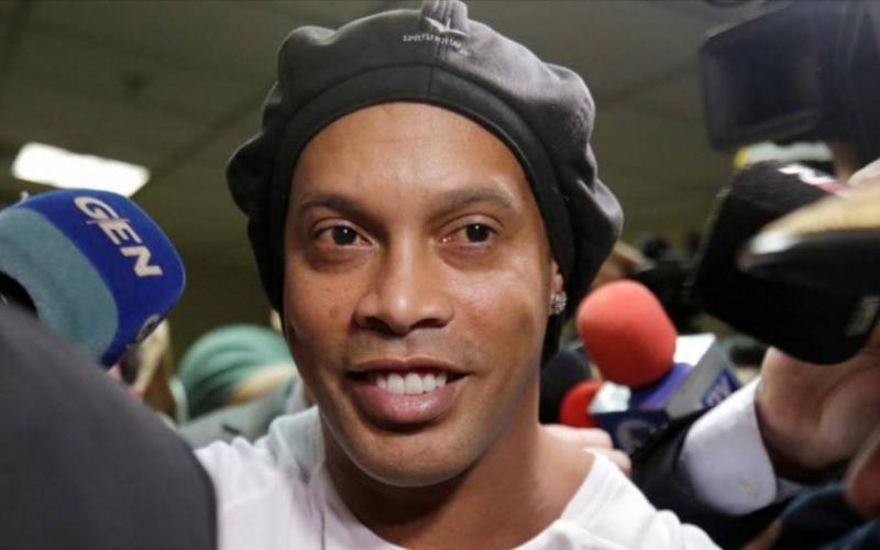 Ronaldinho y su hermano Roberto quedan en libertad