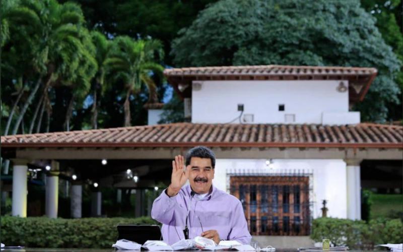 “Seré el primero en ponerme la vacuna rusa”: Maduro