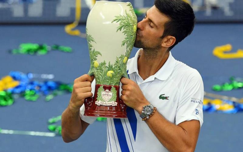 Djokovic gana en Cincinnati y alcanza a Nadal en títulos de Masters 1000