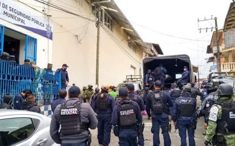 Policías municipales de Altotonga Veracruz son destituidos