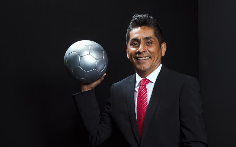 El ex futbolista mexicano Jorge Campos se hace inmortal tras documental