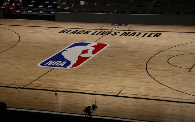 NBA pospone partidos de postemporada tras boicot de los Bucks en protesta por racismo