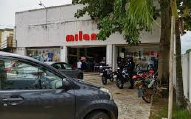  En las Choapas Veracruz, dos asaltantes se llevan la venta del día de tienda “Milano”