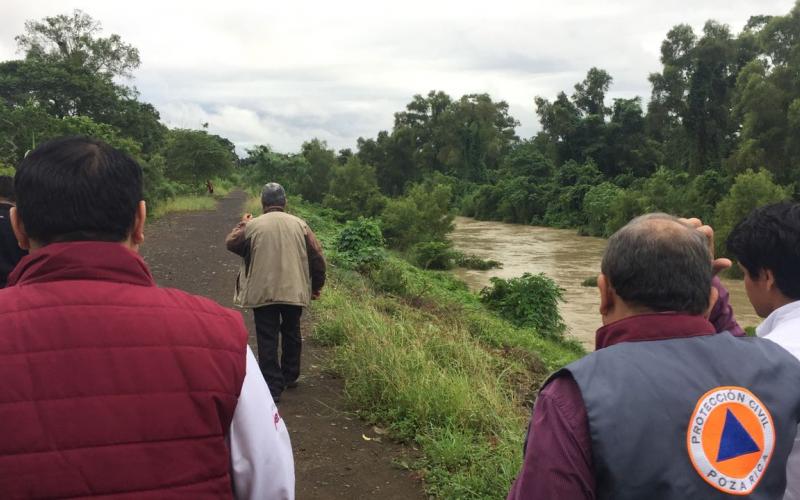  Protección Civil mantiene una estricta vigilancia en Río Cazones debido al crecimiento del afluente