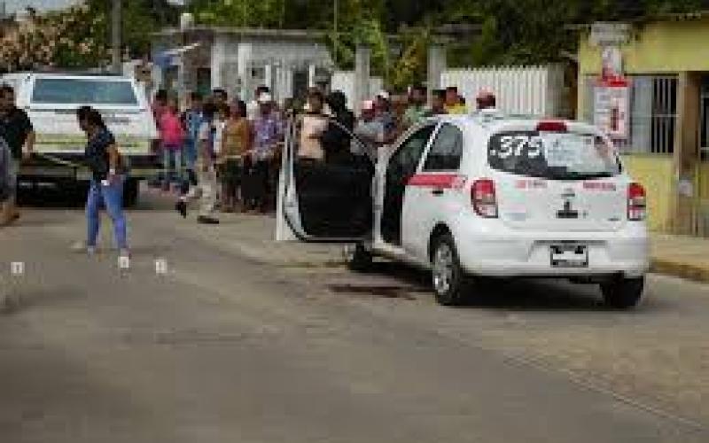  Ejecutan a taxista en la Insurgentes Norte de Minatitlán Veracruz