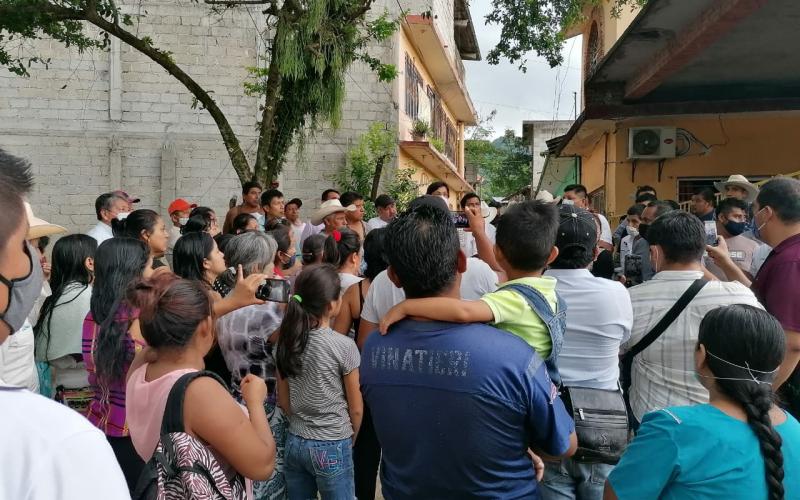  Diputado encabeza entrega de víveres en Papantla Veracruz