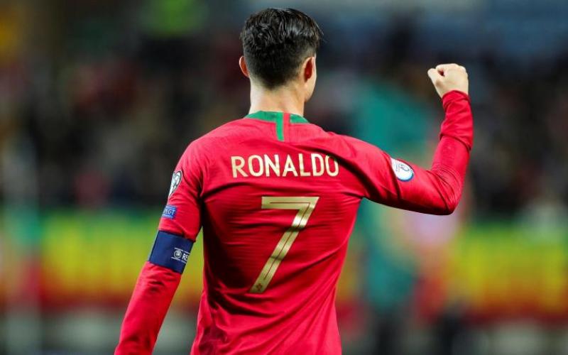 ¡Histórico! Cristiano Ronaldo, primer futbolista en superar los 100 goles con una selección europea