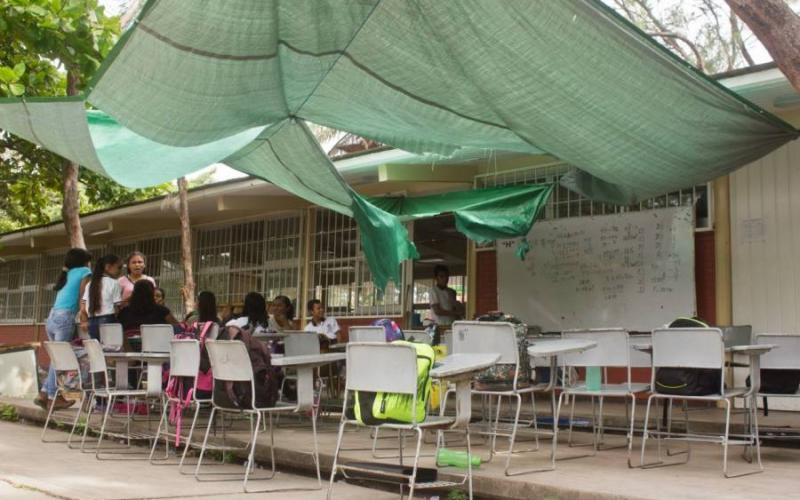 Inversión de 11 mil mdp en reconstrucción de escuelas