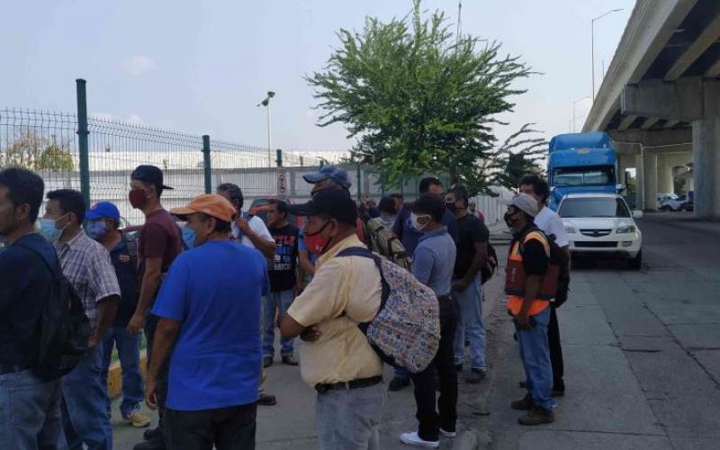 En Poza Rica al menos 300 empleados en Pemex fueron desplazados por foráneos