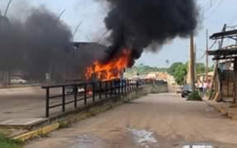  Lamentable accidente en carretera Transístmica Cosoleacaque, entre camioneta y tráiler