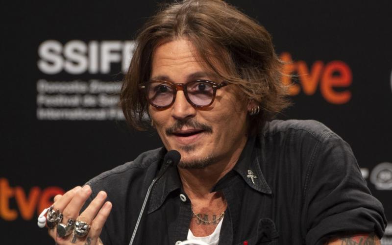 “Veo a Trump hablar y me hace reír, es una comedia de terror”: Johnny Depp