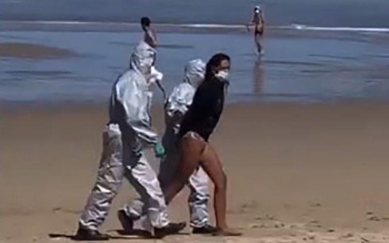 Arrestan a surfista por practicar en la playa a sabiendas que tenía coronavirus