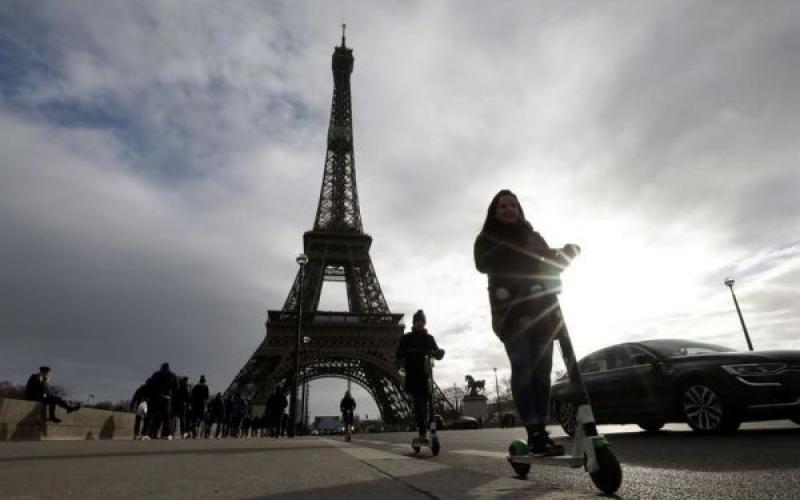 Los bares de París cerrarán a partir de hoy