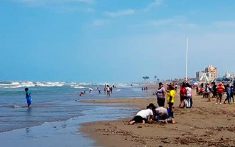  Fallece menor ahogado luego que iba a ser bautizado en la playa Tonalá en Agua Dulce Veracruz