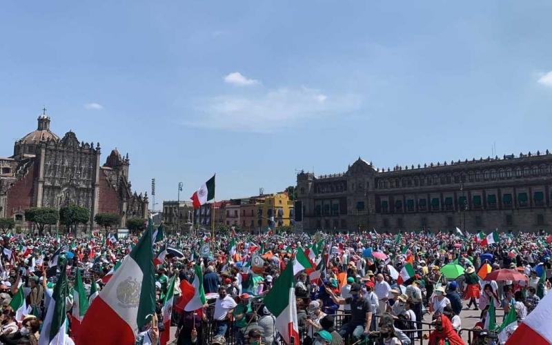 El Frente Nacional Anti AMLO, dijo que movilizó a 153 mil personas, y fueron 5 mil menciona la policía capitalina