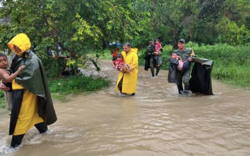 Por lluvias, inundados y en emergencia, 17 municipios de Tabasco