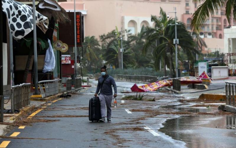 Quintana Roo resiste la llegada del huracán “DELTA”