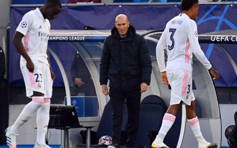 Zidane defiende al vestuario: “Siempre voy a estar a muerte con los jugadores”