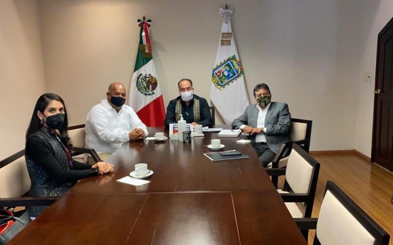 Mediante un comunicado, se informó que la Fiscal General del Estado de Veracruz, Verónica Hernández Giadans, se reunió con funcionarios del gobierno de Puebla