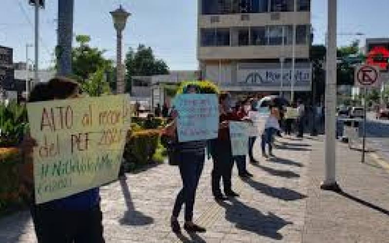 Los manifestantes protestaron durante algunos minutos sobre el bulevar Adolfo Ruiz Cortines