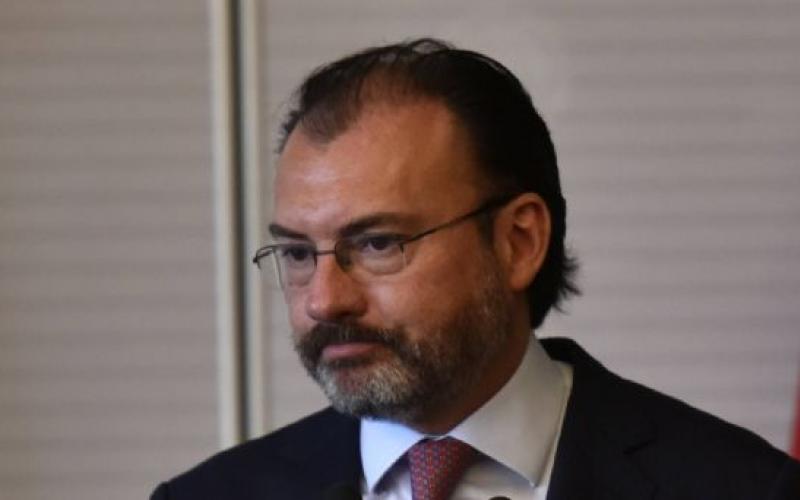 Luis Videgaray reta a Rosario Robles que compruebe lo que afirma