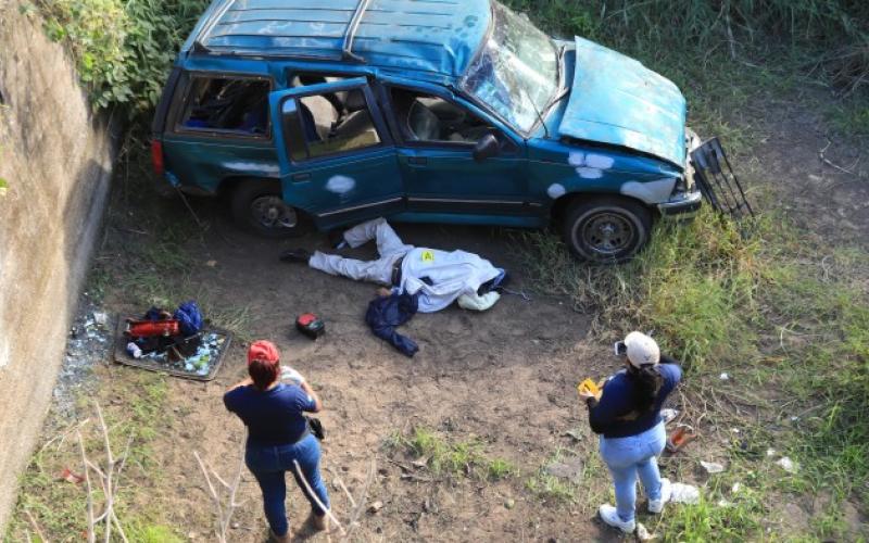 Fallece un hombre al presentarse un fuerte accidente en la carretera Veracruz Alvarado