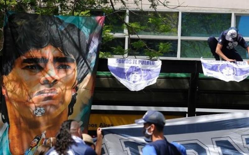 Cuadro de abstinencia en Maradona se debe a los consumos de años anteriores: Médico