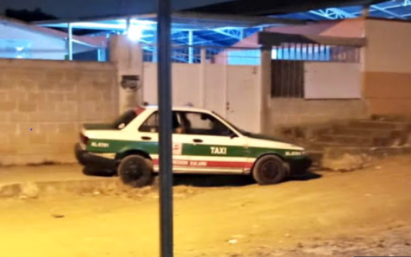 Asesinan a conductor de taxi frente a la escuela Francisco Villa en Xalapa