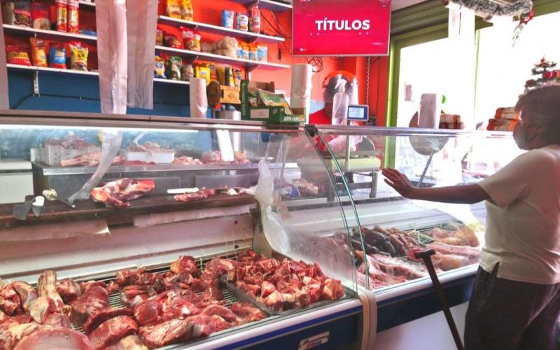 En algunas carnicerías el kilo de res y de cerdo está en 200 y 170 pesos respectivamente, además el pollo también subió un 10 por ciento de su precio normal