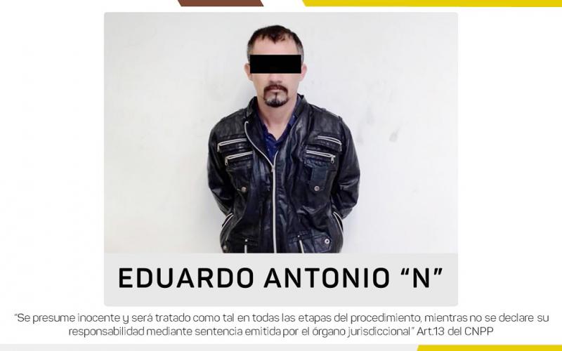 El pasado 20 de los corrientes, Eduardo Antonio “N” fue detenido por elementos policiacos, quienes al realizarle una revisión corporal le encontraron probablemente en su poder 15 bolsitas de cocaína