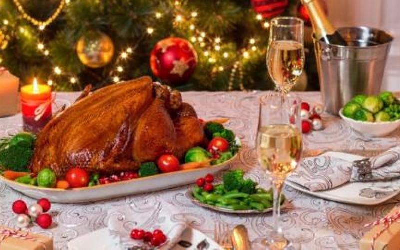 Sugiere IMSS no consumir alimentos procesados en fiestas fin de año