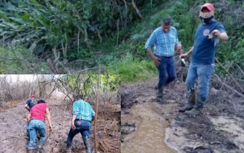 Habitantes de Acalapa 2, al sur de Veracruz, alertaron sobre pozos de lodo de los que emanaba vapor y agua caliente