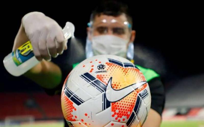 La Federación Colombiana de Fútbol dijo que la decisión se debe a los "contratiempos que ha vivido el mundo por el coronavirus"