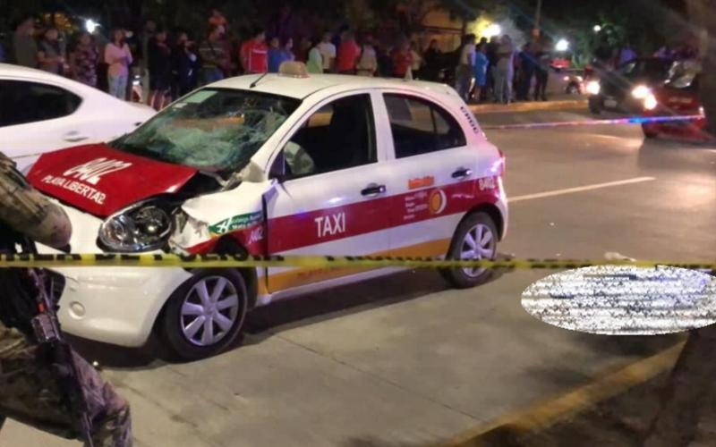 Son atropelladas dos mujeres por taxi en Veracruz