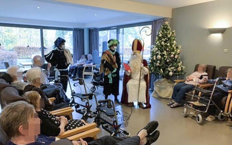 Reciben a Santa en asilo y mueren 18 ancianos por Covid