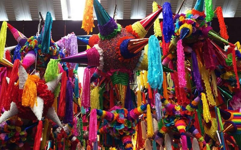 La venta de piñatas es afectada por pandemia en el mercado Hidalgo de Veracruz