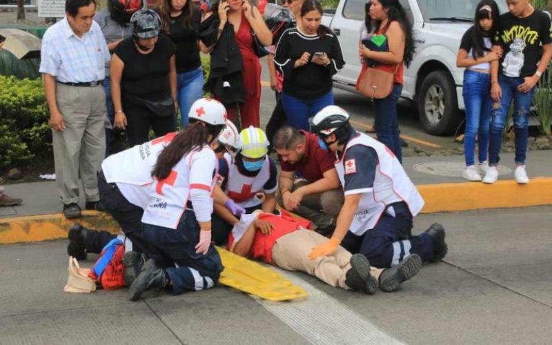  Veracruz se cuenta con un hospital e instalaciones donde se ofrecen servicios de análisis clínicos a bajo costo