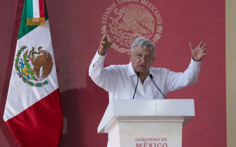 Presentará AMLO iniciativa para que salarios de funcionarios sean menores que el suyo